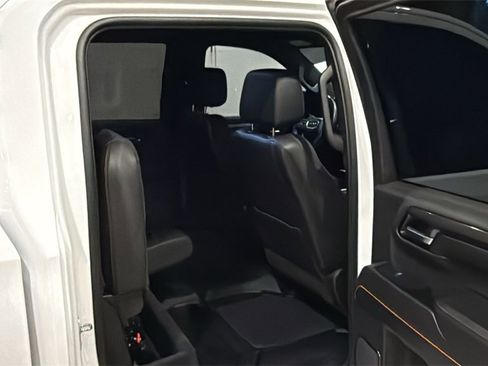 Used 2024 GMC Sierra 1500 AT4 w/ AT4 Premium Package image 15