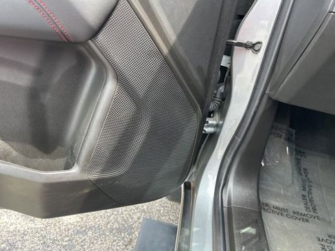 Used 2024 Chevrolet Colorado Z71 w/ Z71 Convenience Package 2 image 14