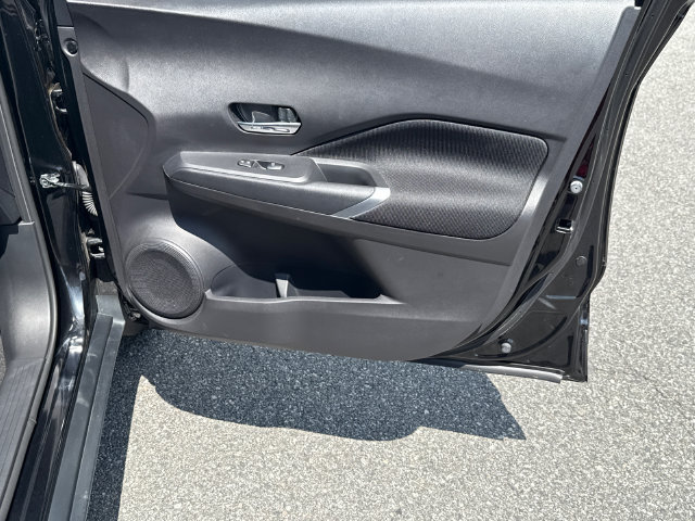 Used 2023 Nissan Kicks SV FWD image 14