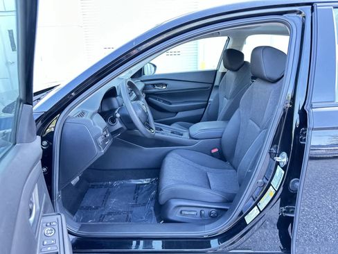 Used 2025 Honda Accord SE image 2