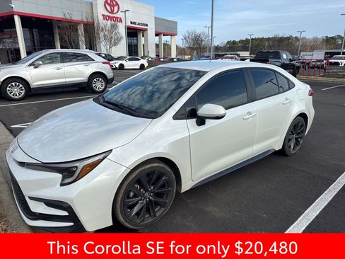 Used 2023 Toyota Corolla SE image 9