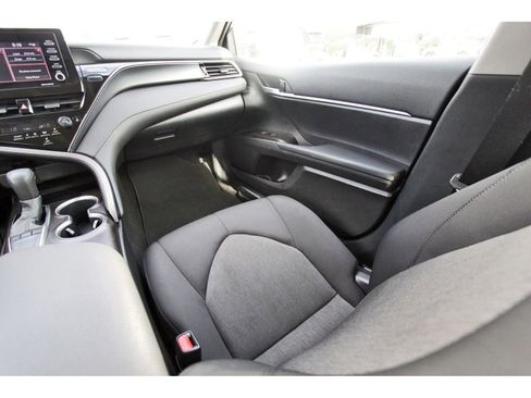 Used 2024 Toyota Camry LE image 12