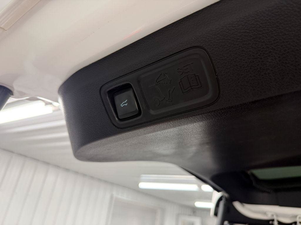 Used 2019 Ford Expedition Max Limited w/ Equipment Group 301A AWD/4WD image 33