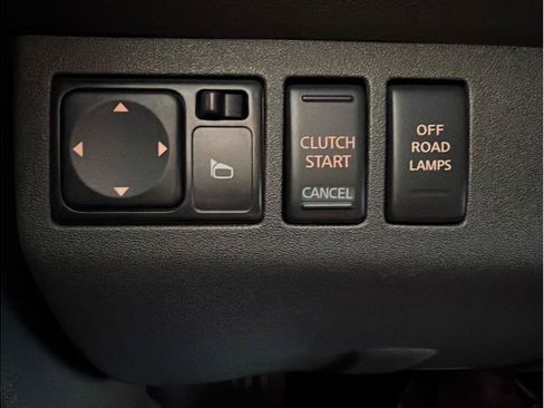 Used 2014 Nissan Xterra PRO-4X AWD/4WD image 25