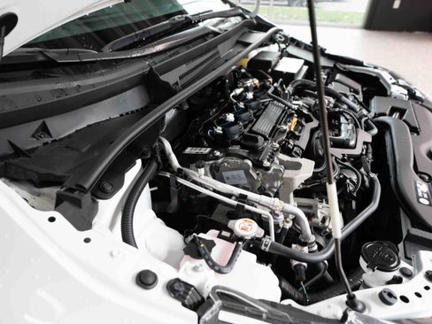 Used 2024 Toyota Corolla LE image 31