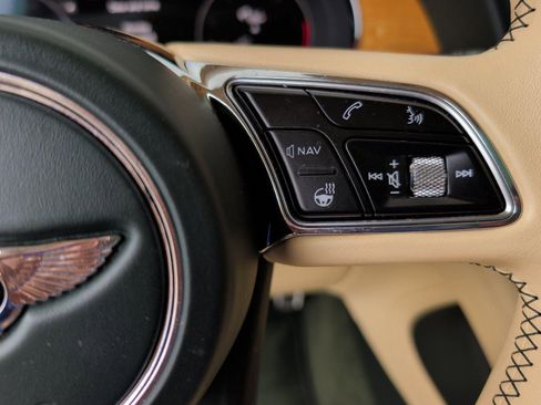 Used 2021 Bentley Bentayga Speed AWD/4WD image 27