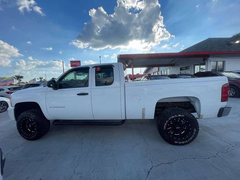 Used 2011 Chevrolet Silverado 1500 W/T w/ LS Package RWD image 5