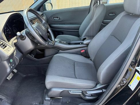 Used 2019 Honda HR-V Sport image 18