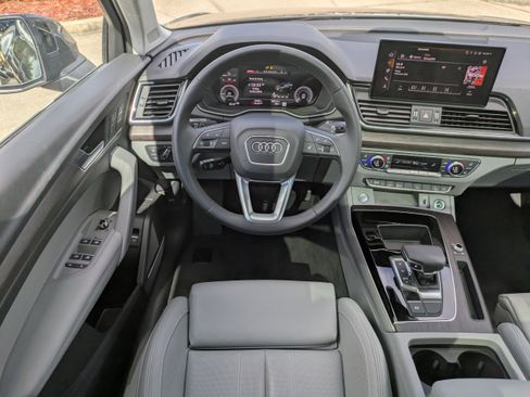 Used 2025 Audi Q5 e Premium Plus image 18