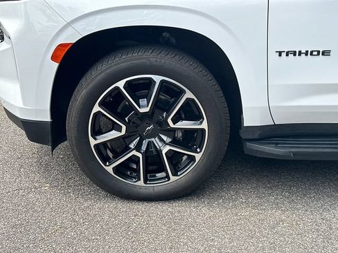 Used 2022 Chevrolet Tahoe RST w/ Luxury Package AWD/4WD image 13