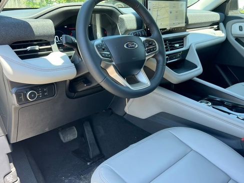 New 2026 Ford Explorer Active w/ Active Comfort Package AWD/4WD image 18