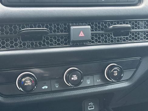 Used 2023 Honda HR-V LX image 23