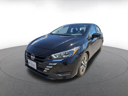 Used 2025 Nissan Versa SV image 5