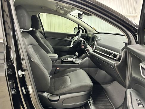 Used 2024 Kia Sportage LX FWD image 22