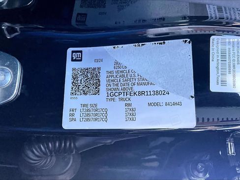 Used 2024 Chevrolet Colorado ZR2 w/ ZR2 Convenience Package III AWD/4WD image 34