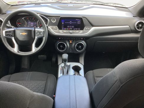 Used 2021 Chevrolet Blazer LT FWD image 4