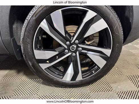 Used 2024 Volvo XC40 B5 Plus w/ Protection Package Premier AWD/4WD image 22