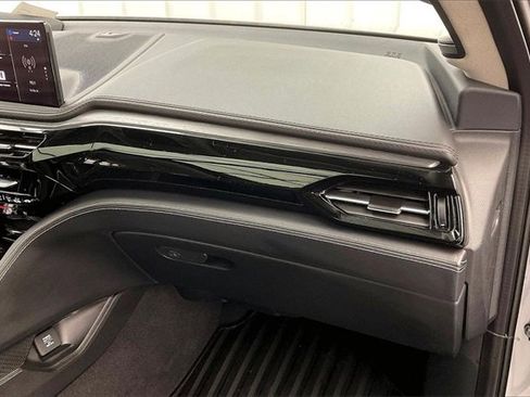 Used 2025 Acura MDX w/ Advance Package image 18