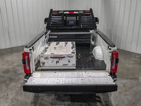 Used 2024 Ford F350 Platinum w/ FX4 Off-Road Package image 60