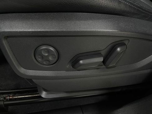 Used 2020 Audi Q5 2.0T Premium w/ Titanium Sport Package image 17