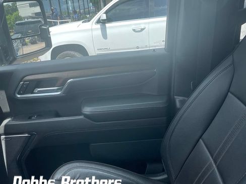 Used 2024 Chevrolet Silverado 2500 High Country AWD/4WD image 16