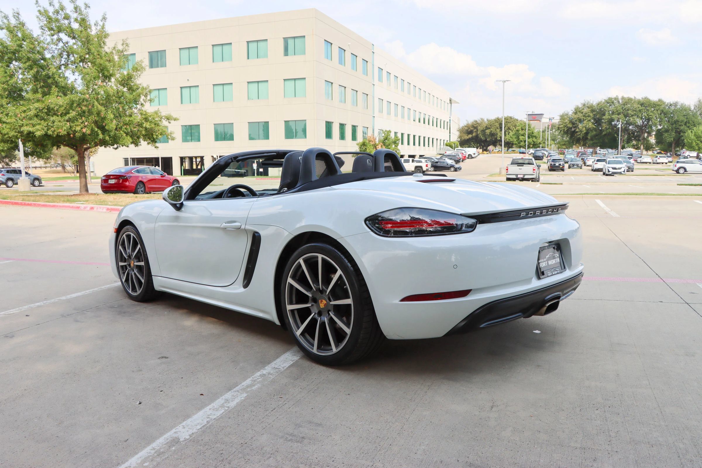 Used 2019 Porsche 718 Boxster RWD image 5