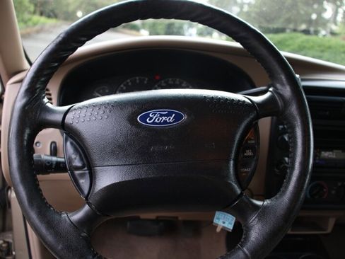 Used 2001 Ford Ranger XLT AWD/4WD image 15