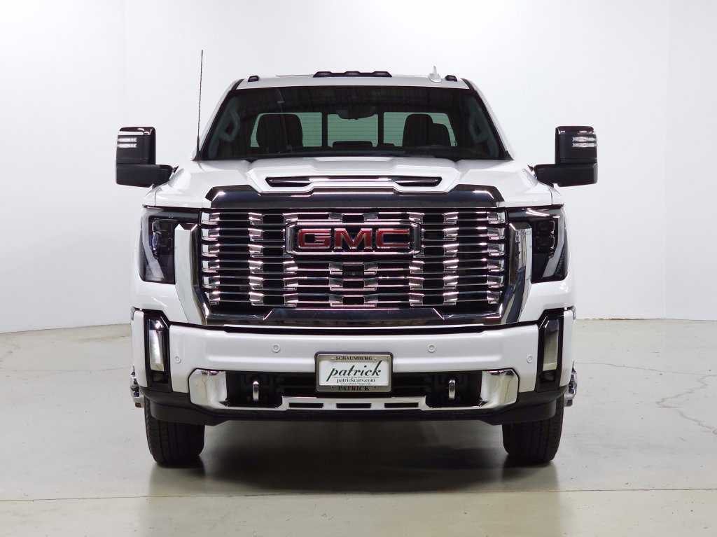 Used 2024 GMC Sierra 3500 Denali w/ Denali Reserve Package AWD/4WD image 2