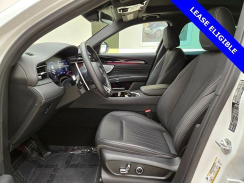 Used 2025 Maserati Grecale Modena image 17