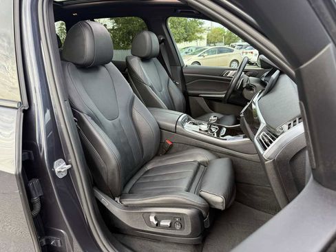 Used 2019 BMW X5 xDrive40i w/ M Sport Package image 11