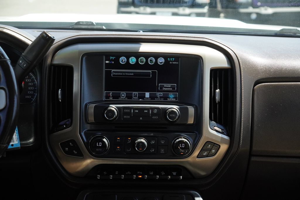 Used 2018 GMC Sierra 2500 Denali w/ Duramax Plus Package AWD/4WD image 35