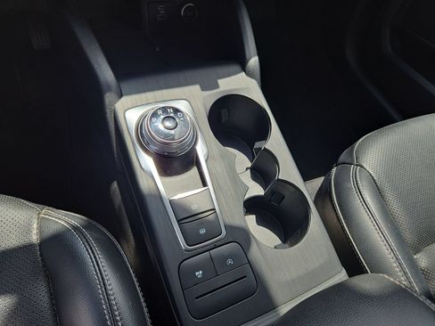 Used 2021 Ford Escape SEL w/ Technology Package AWD/4WD image 22