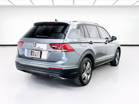 Used 2021 Volkswagen Tiguan SEL FWD image 4