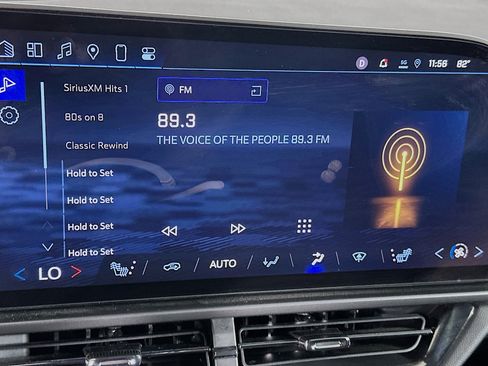 Used 2025 Chevrolet Equinox EV RS FWD image 19