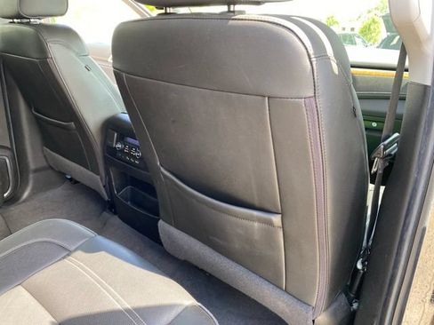 Used 2019 GMC Yukon Denali w/ Denali Ultimate Package AWD/4WD image 39
