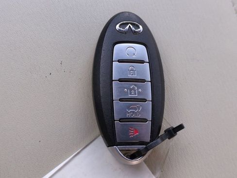 Used 2022 INFINITI QX80 Sensory w/ All-Season Package image 31