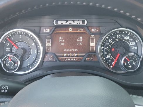 Used 2024 RAM 1500 Laramie AWD/4WD image 7