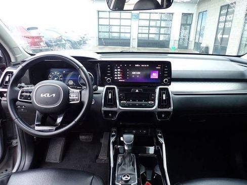 Certified 2023 Kia Sorento SX AWD/4WD image 19