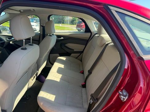 Used 2015 Ford Focus SE FWD image 8