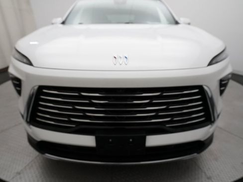 Certified 2025 Buick Enclave Preferred image 23