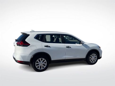 Used 2019 Nissan Rogue S image 9