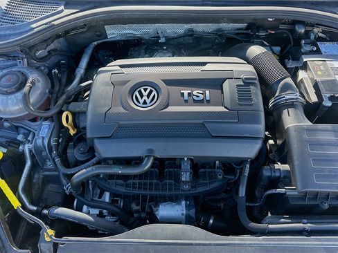 Used 2024 Volkswagen Jetta GLI 40th Anniversary Edition image 33