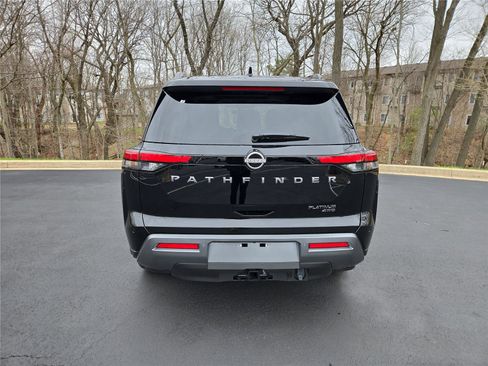 New 2026 Nissan Pathfinder Platinum AWD/4WD image 8