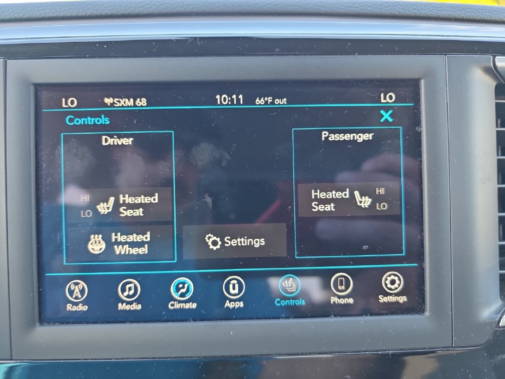 Used 2019 Chrysler Pacifica Touring-L FWD image 28