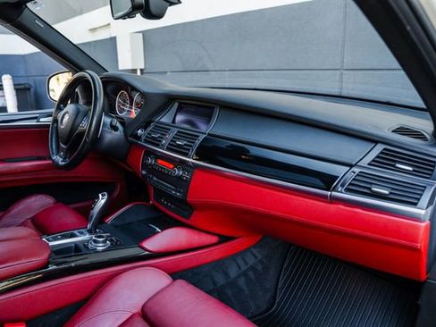 Used 2012 BMW X5 M image 16