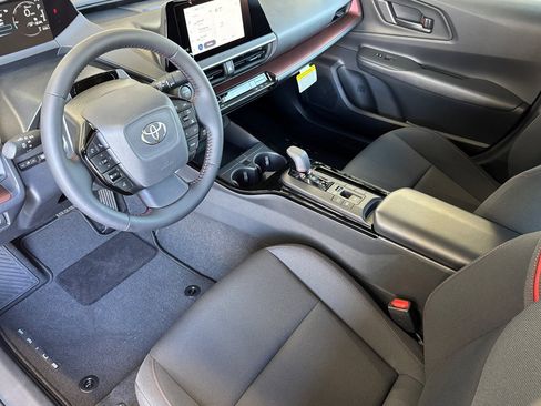 New 2026 Toyota Prius SE image 9