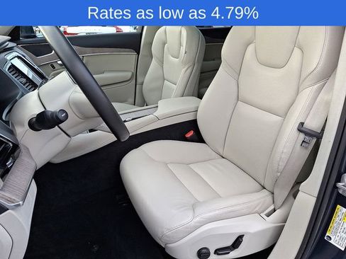 Certified 2024 Volvo XC90 B6 Plus image 15