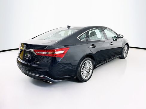 Used 2017 Toyota Avalon Limited w/ Carpet Mat Package FWD image 9