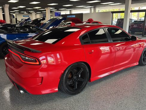 Used 2021 Dodge Charger R/T RWD image 5