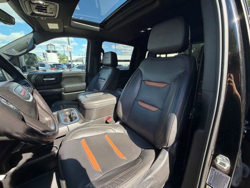Used 2022 GMC Sierra 2500 AT4 w/ AT4 Premium Plus Package AWD/4WD image 19